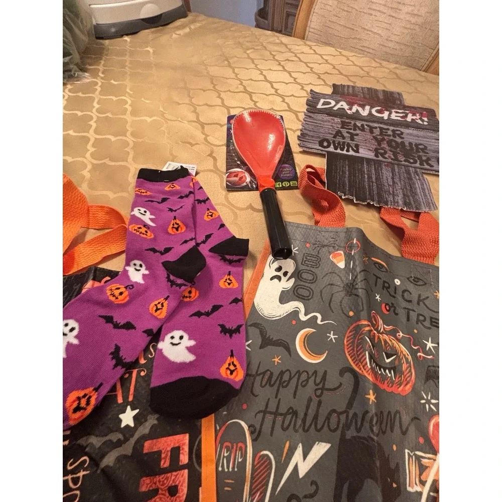 Halloween Decor & Party Supplies Lot #2. Large